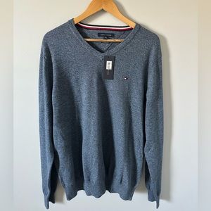 NWT Tommy Hilfiger Sweater